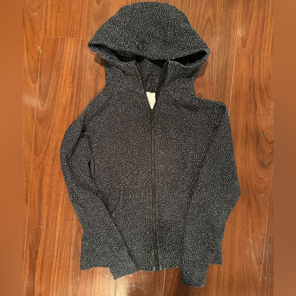 Lululemon Scuba Hoodie size 8!